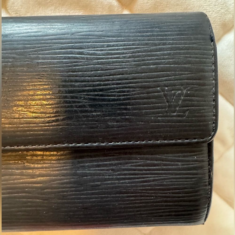 Louis Vuitton Black Epi Leather Long Wallet - Picture 3 of 10